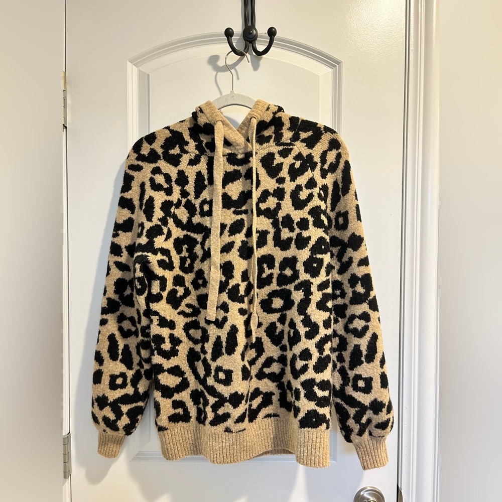 Loft leopard print hooded sweater. Size small. NWT.